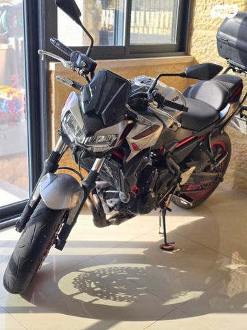 קאוואסאקי Z650 abs