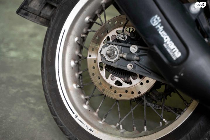 מודעת רכב הוסקוורנה SVARTPILEN 401