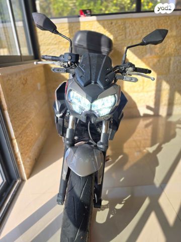 קאוואסאקי Z650 abs