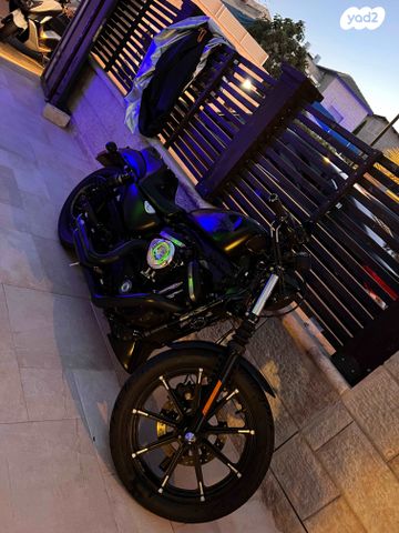 הרלי דיווידסון איירון 883