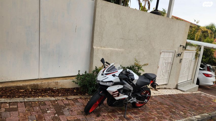 אפריליה RS125