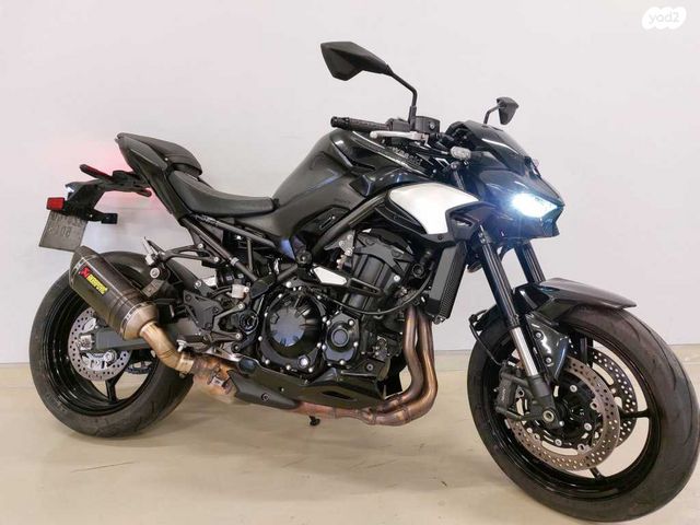 קאוואסאקי Z900