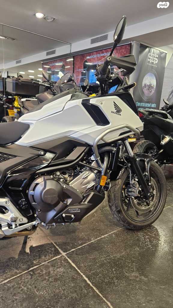 הונדה NC750X DCT