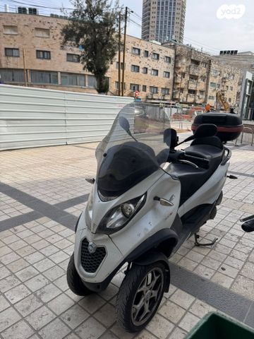 פיאג'ו MP3 300