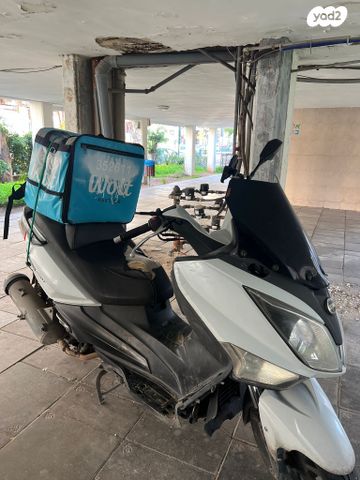 מודעת רכב סאן יאנג ג'וי-מקס 250