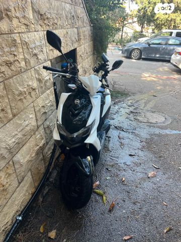 מודעת רכב סאן יאנג Jet 4 RX