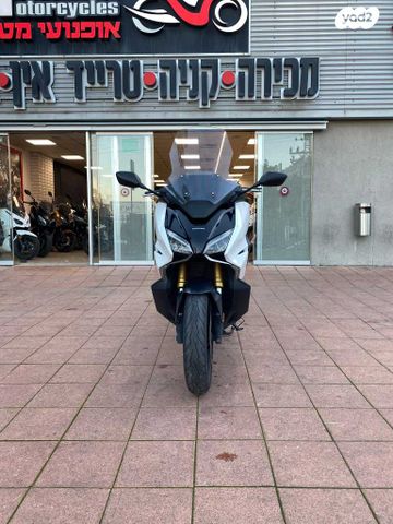 הונדה פורזה 750