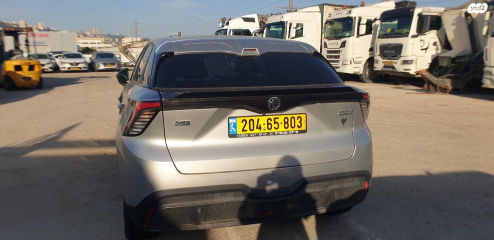 מודעת רכב אם ג'י MG4 2