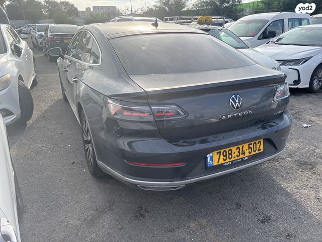 מודעת רכב פולקסווגן ארטאון 2