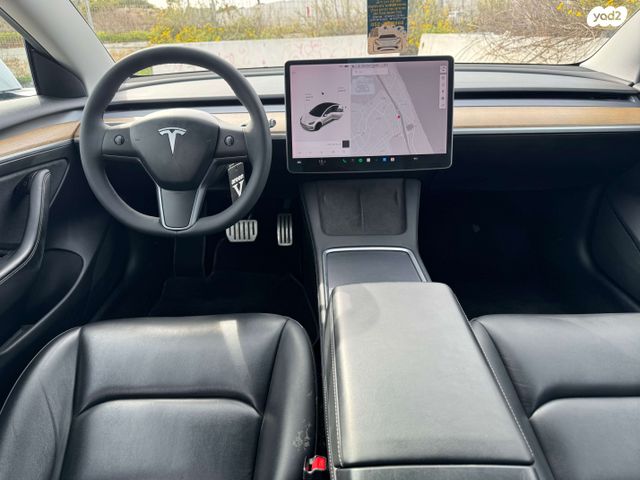 מודעת רכב טסלה מודל 3