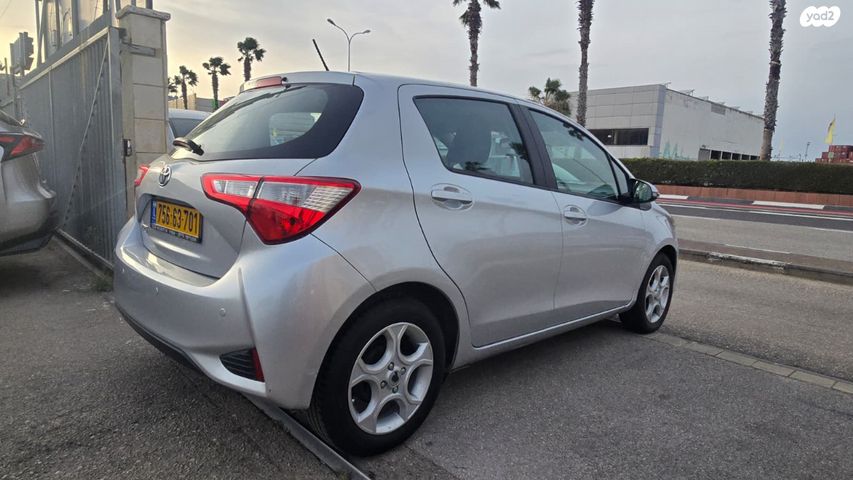 מודעת רכב טויוטה יאריס