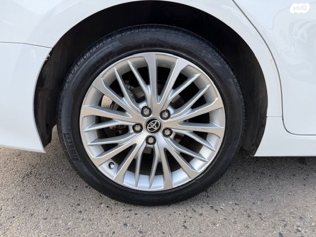 טויוטה קאמרי