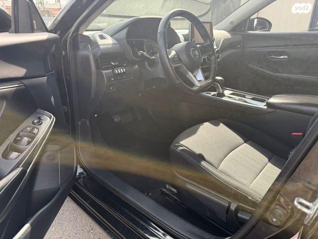 ניסאן סנטרה