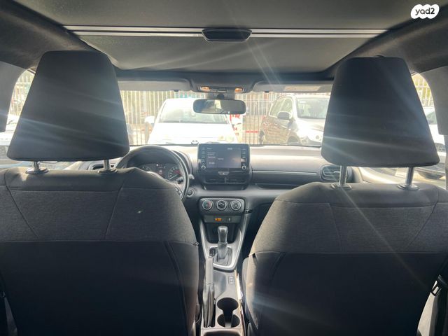 טויוטה יאריס