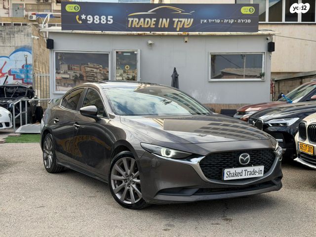 מודעת רכב מאזדה 3