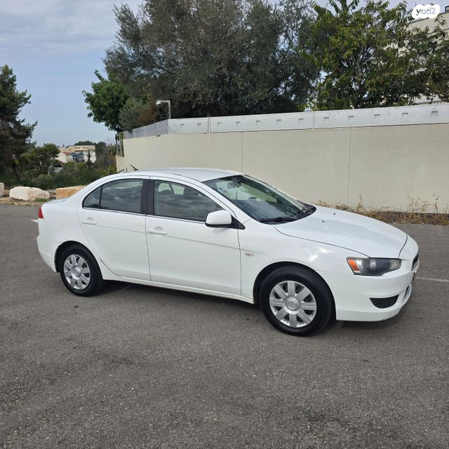 מיצובישי לנסר