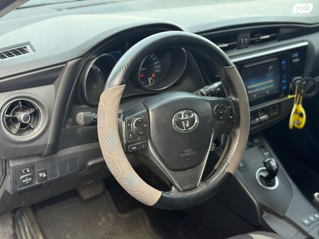 טויוטה אוריס