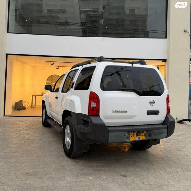 ניסאן אקסטרה