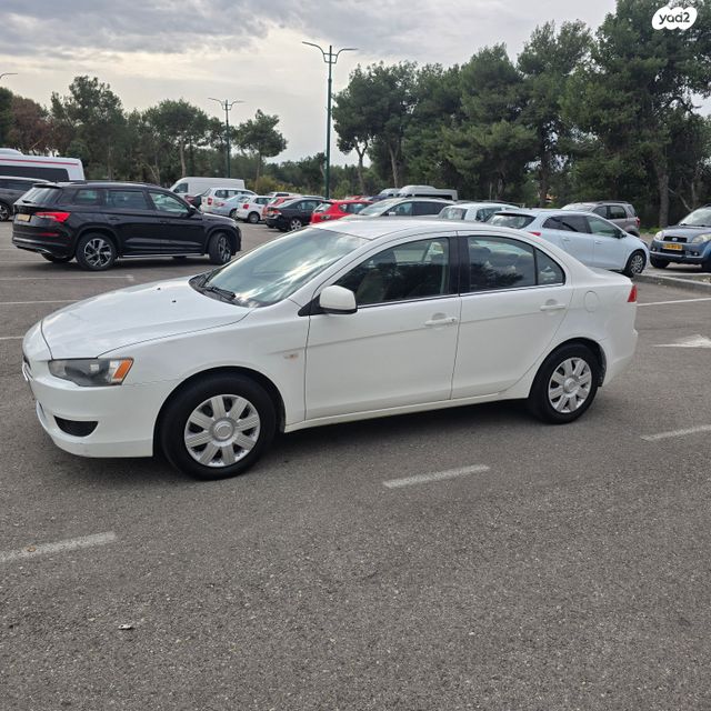 מיצובישי לנסר