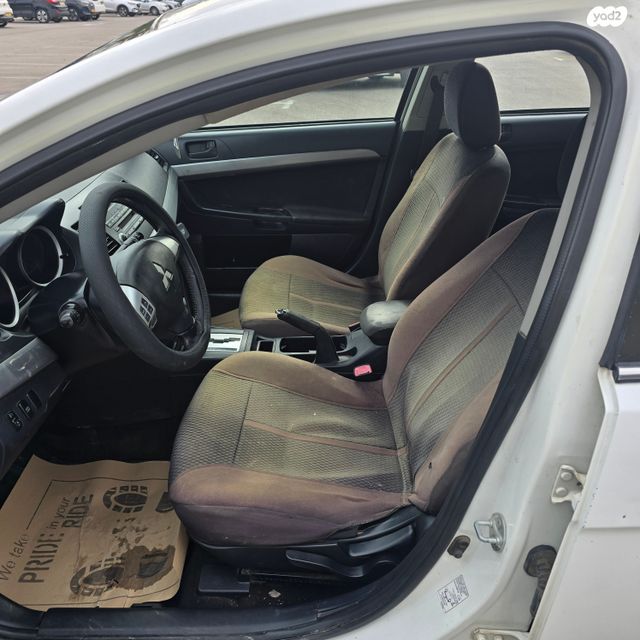 מיצובישי לנסר