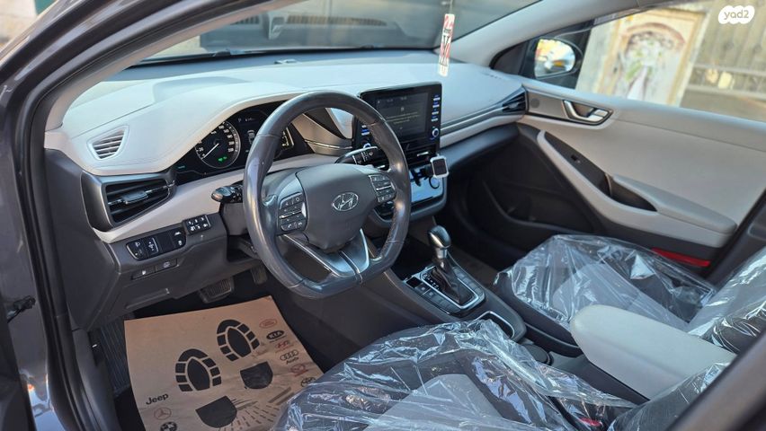 יונדאי איוניק