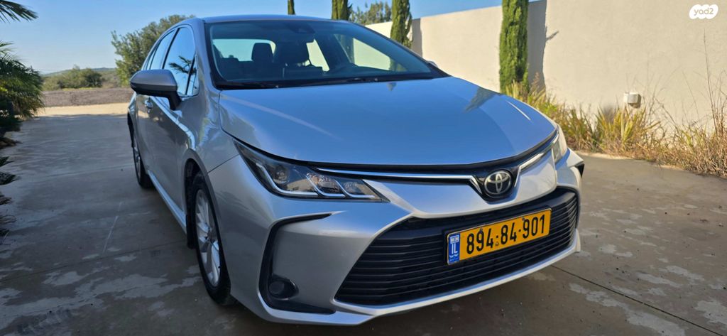 מודעת רכב טויוטה קורולה