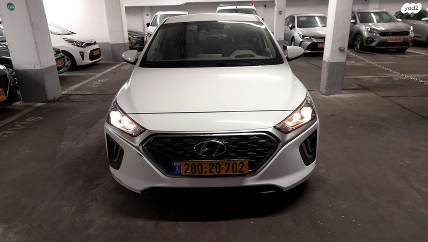 יונדאי איוניק