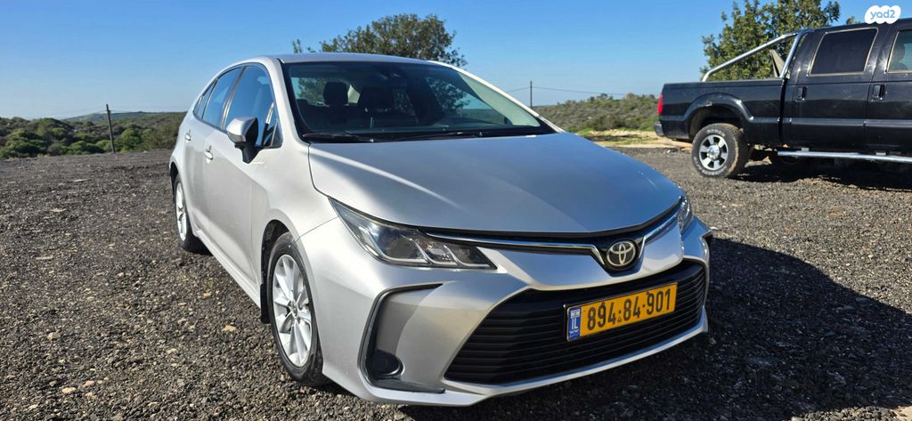 טויוטה קורולה