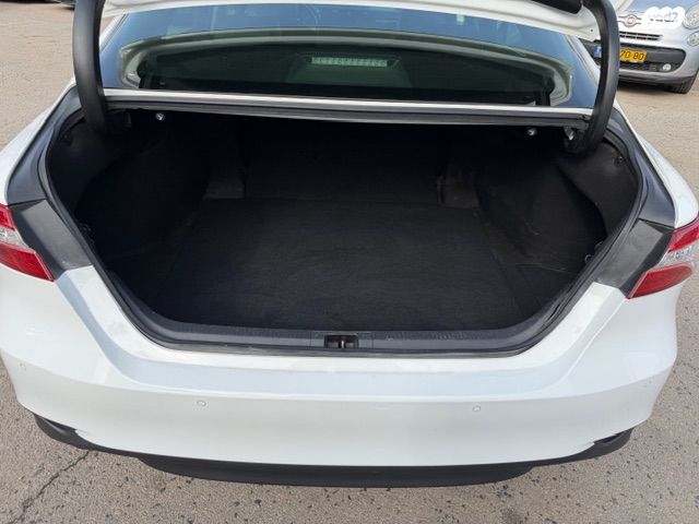 טויוטה קאמרי