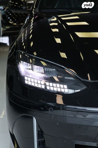 יונדאי איוניק 6