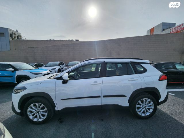 טויוטה קורולה קרוס