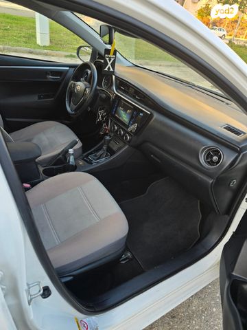 טויוטה קורולה