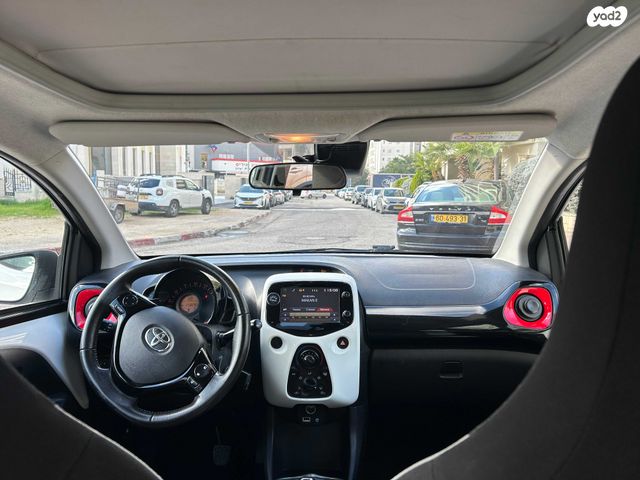 טויוטה אייגו