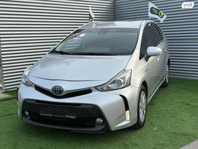 טויוטה פריוס פלוס