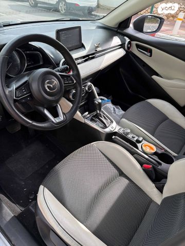 מודעת רכב מאזדה 2