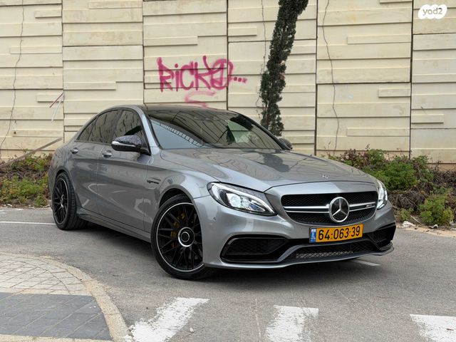 מודעת רכב מרצדס-בנץ C-class