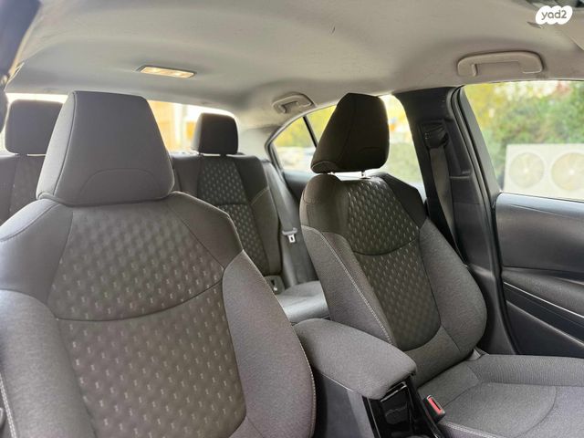 טויוטה קורולה