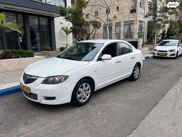 מודעת רכב מאזדה 3