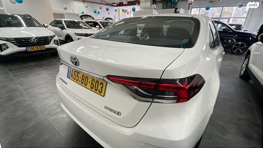 טויוטה קורולה