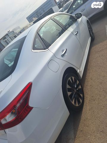 ניסאן סנטרה