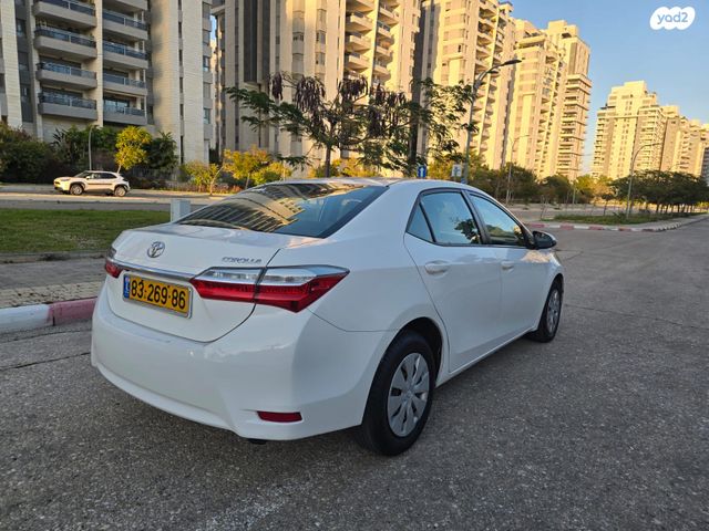 טויוטה קורולה