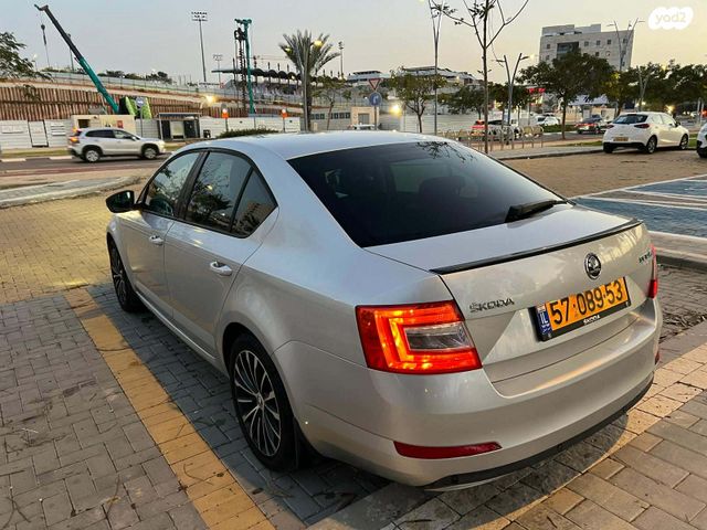 סקודה אוקטביה