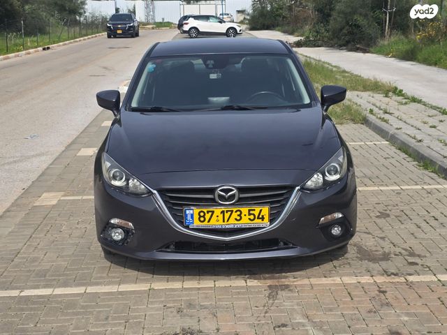 מאזדה 3