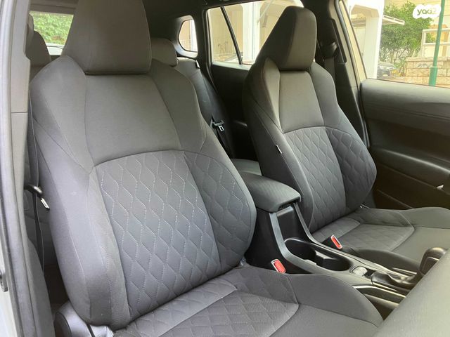 טויוטה קורולה קרוס