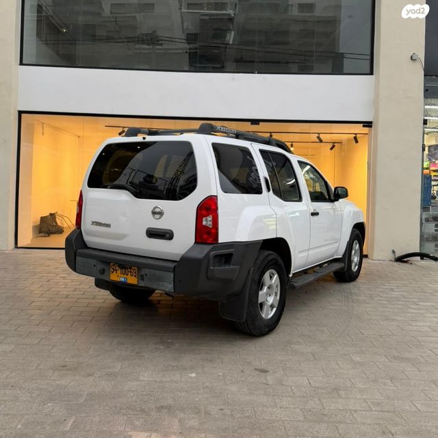 ניסאן אקסטרה