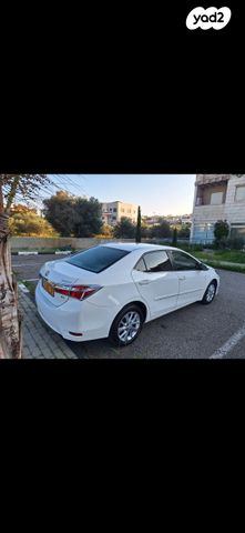 טויוטה קורולה