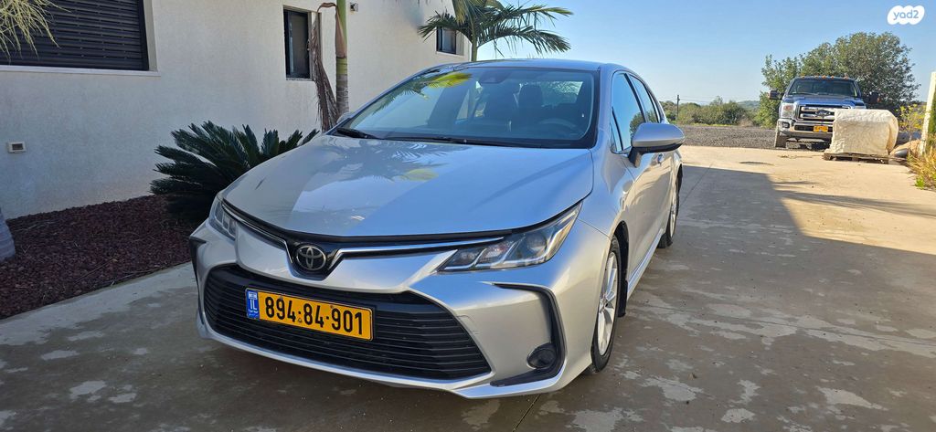 טויוטה קורולה