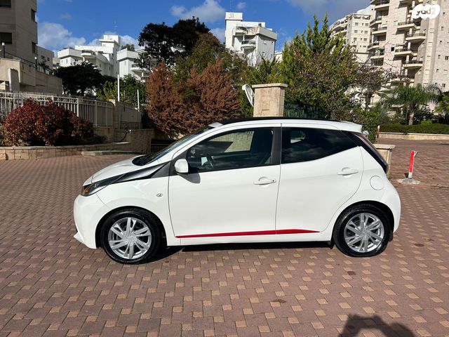 טויוטה אייגו