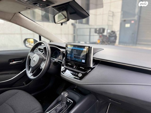 טויוטה קורולה