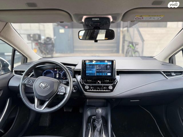 טויוטה קורולה